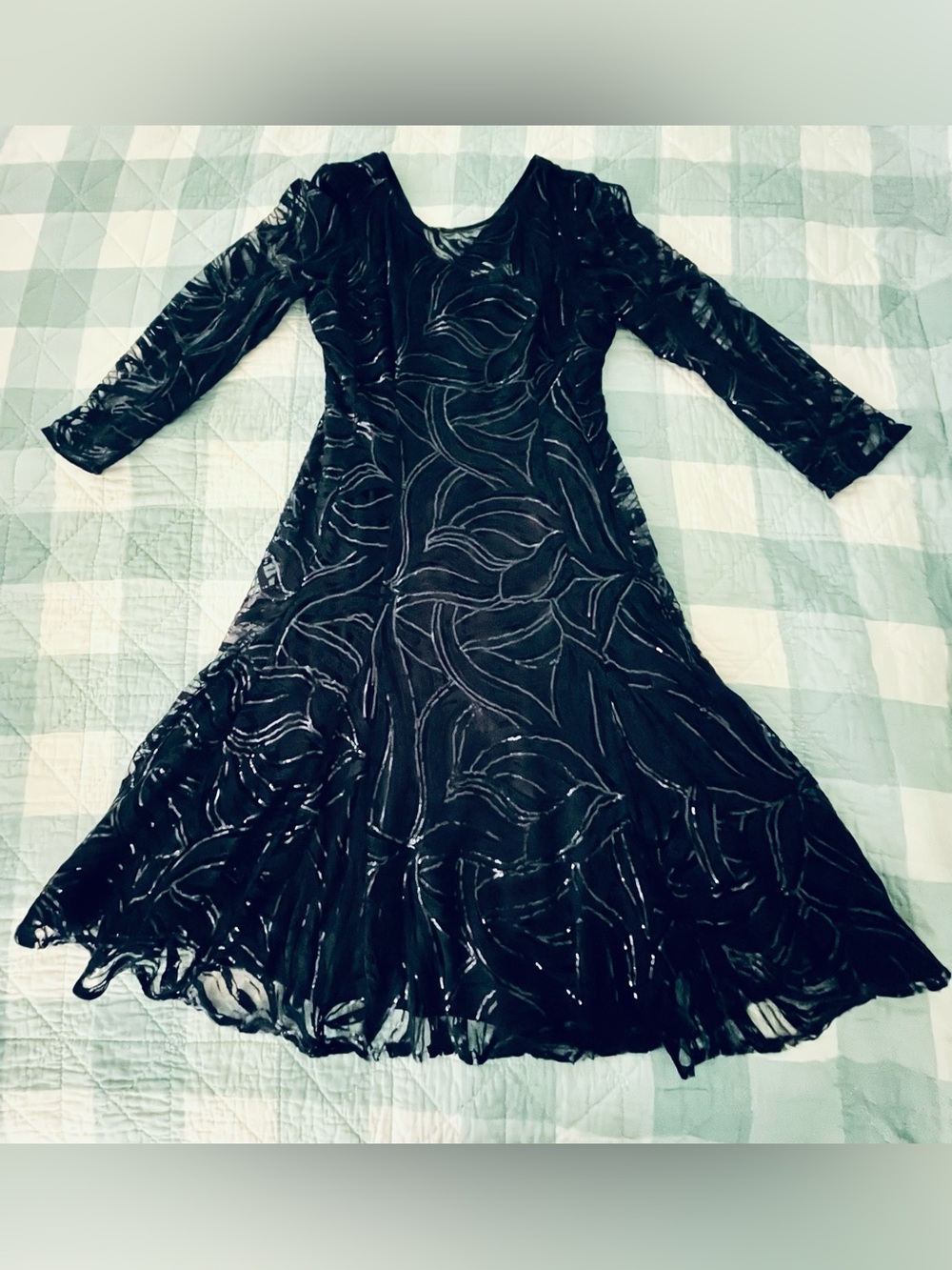 Tahari Arthur S Levine Blue Sequined Formal 14